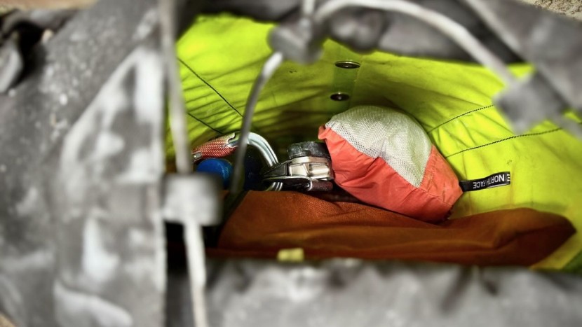 weighing in at 10 ounces for a us women's size small, the north face...